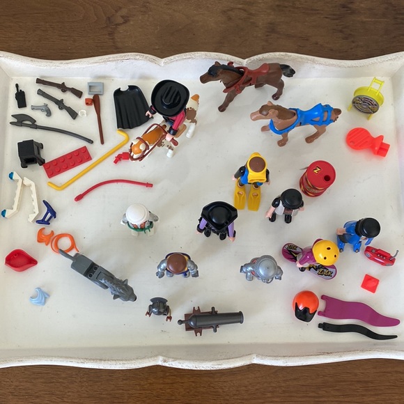 Playmobil Figures Pirates - Skateboard - Horses & Accessories Lot - Picture 5 of 6